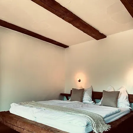 S'morent אורחן Zöblen